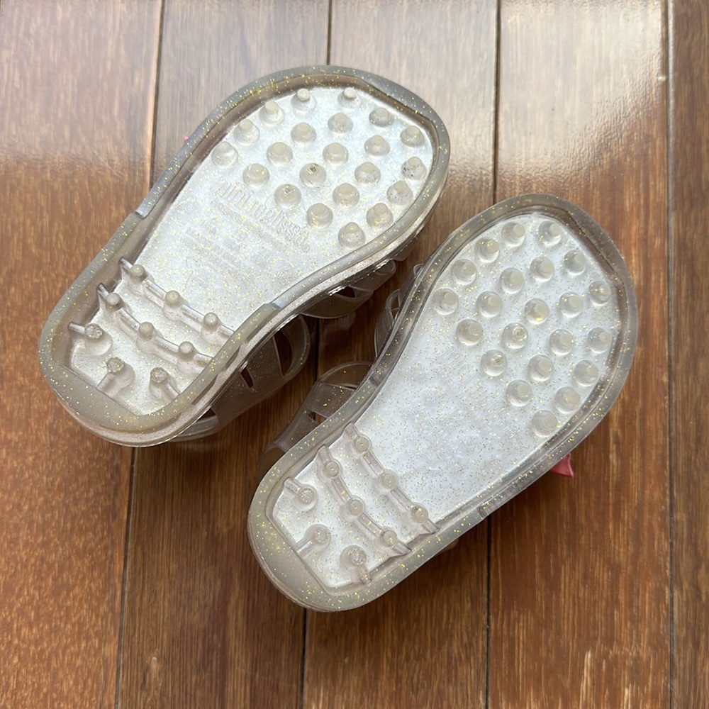 Mini Melissa Shoes - Picture 3 of 3